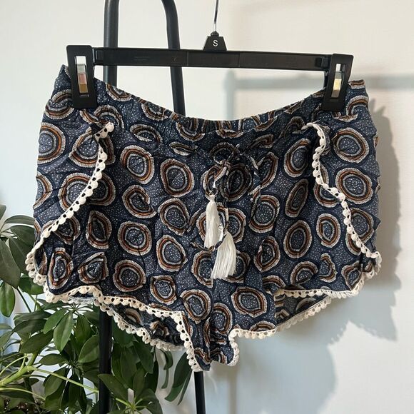 Atmosphere Pants - Atmosphere Shorts Size 6
